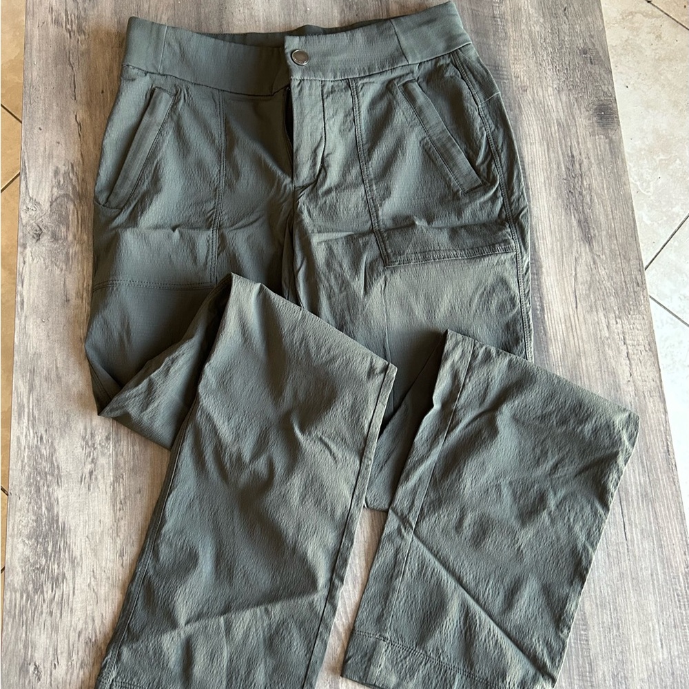 Athleta Trekkie Hike straight leg pant